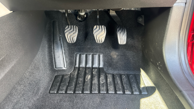 Renault Clio 1.0 TCe 90 SE Edition 5dr Petrol Hatchback